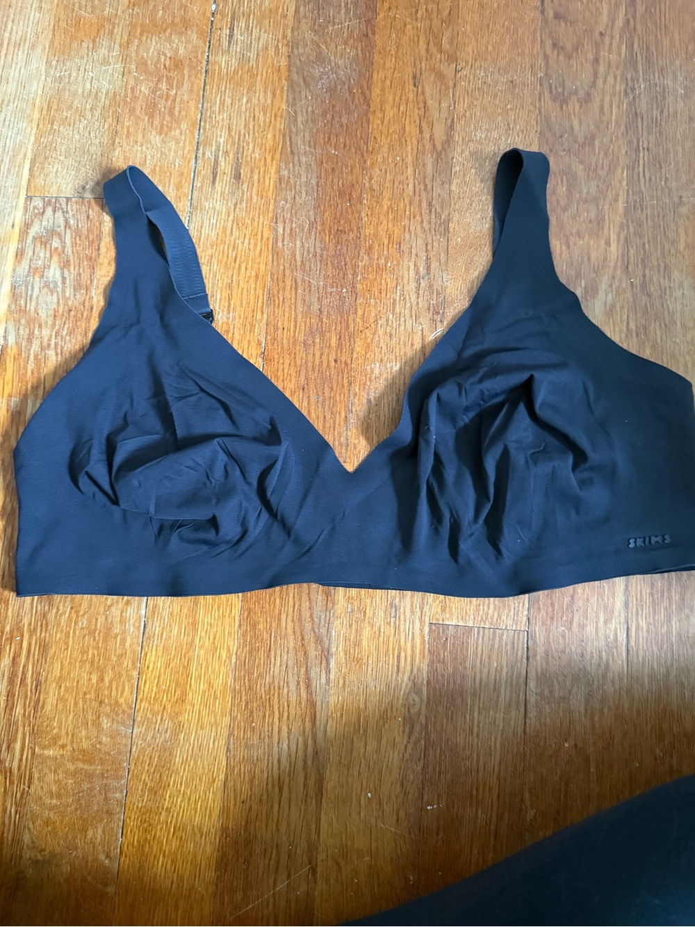 SKIMS Black Seamless Wireless Scoop Bra